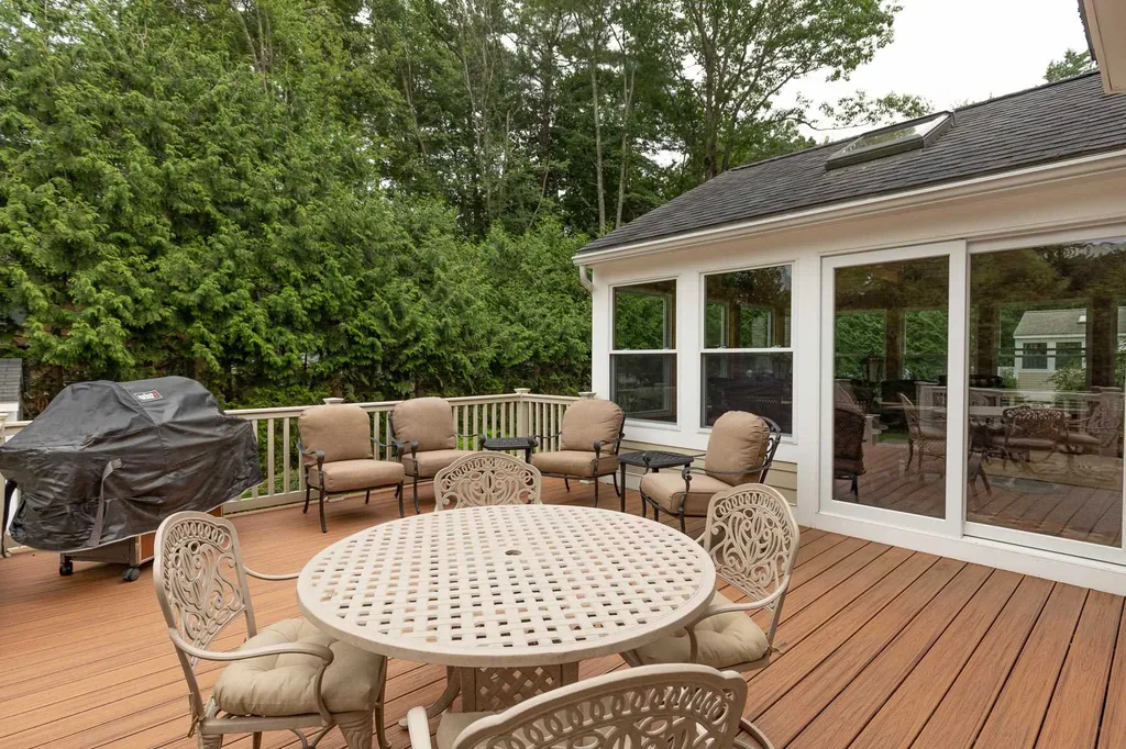 16 Westridge Drive Hampton NH 03842