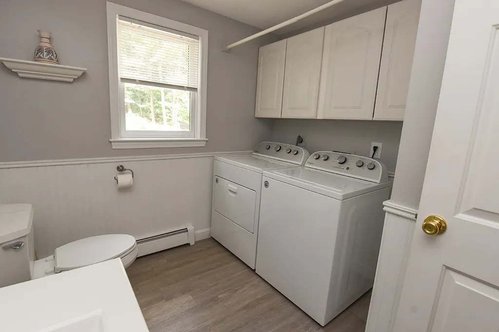 17 Woodland Drive Sandown NH 03873