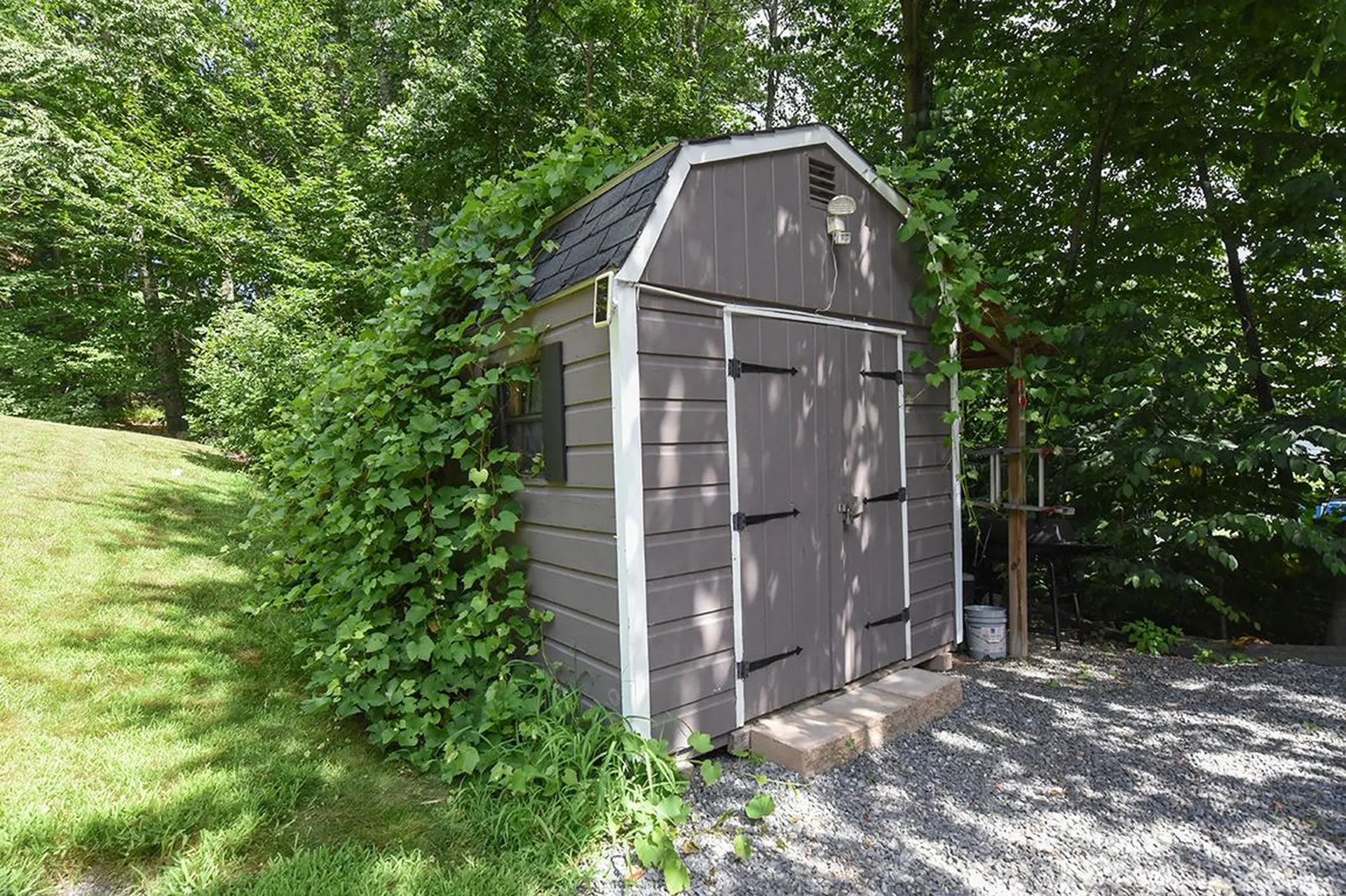 17 Woodland Drive Sandown NH 03873