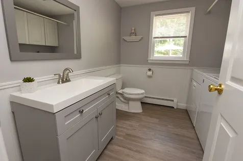 17 Woodland Drive Sandown NH 03873
