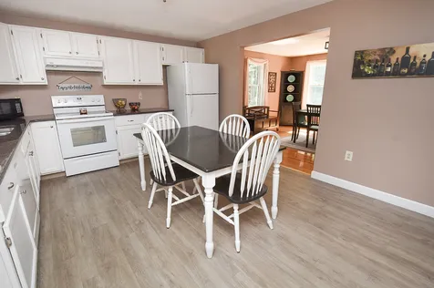 17 Woodland Drive Sandown NH 03873