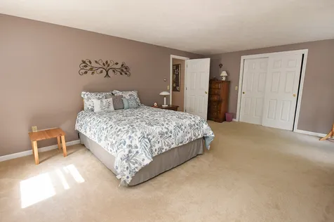 17 Woodland Drive Sandown NH 03873