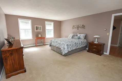 17 Woodland Drive Sandown NH 03873