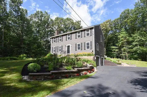 17 Woodland Drive Sandown NH 03873