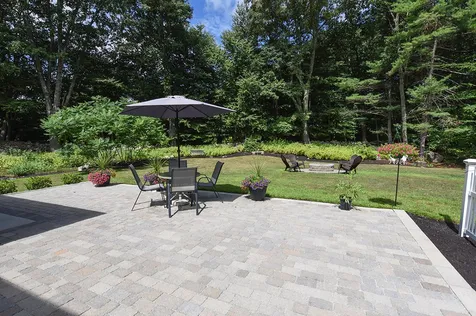 17 Woodland Drive Sandown NH 03873