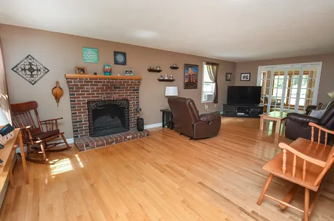 17 Woodland Drive Sandown NH 03873