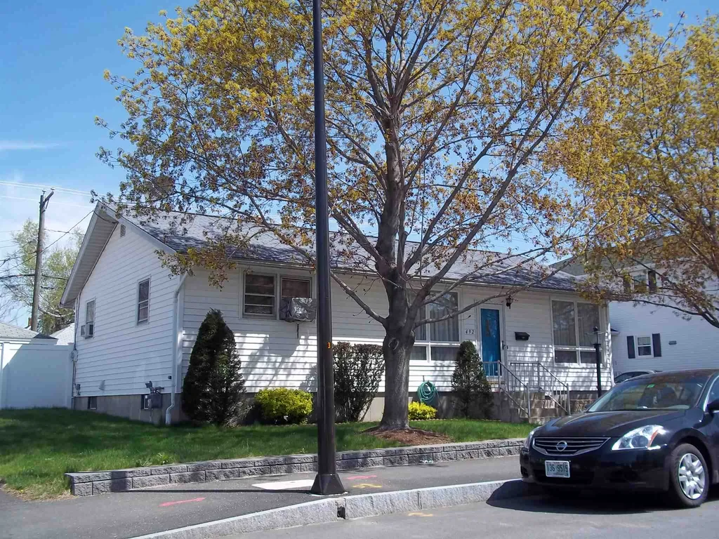 492 Cedar Street Manchester NH 03103