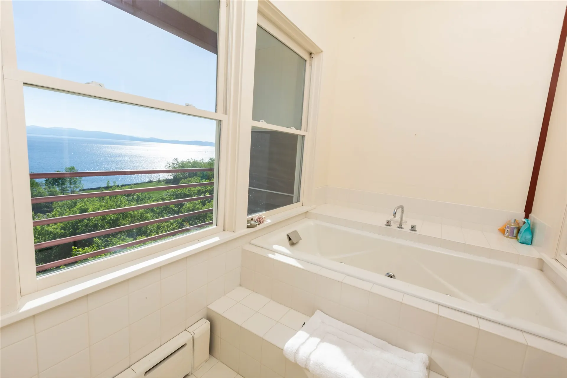 27 Lakeview Terrace Burlington VT 05401