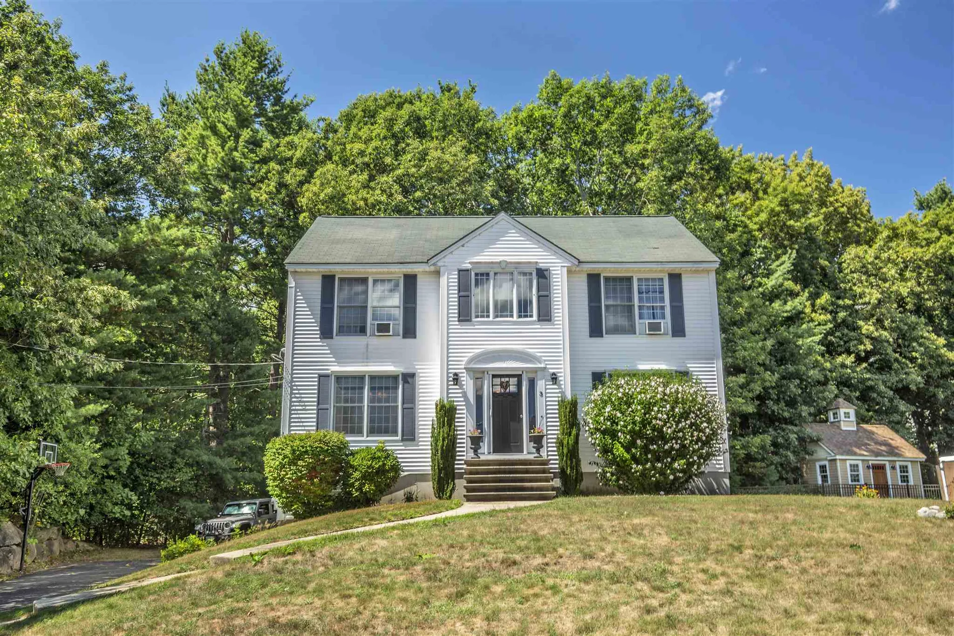 3 Gibney Circle Salem NH 03079