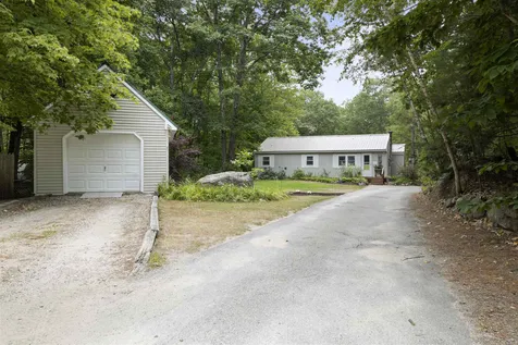 62 Castlerock Road Barrington NH 03825