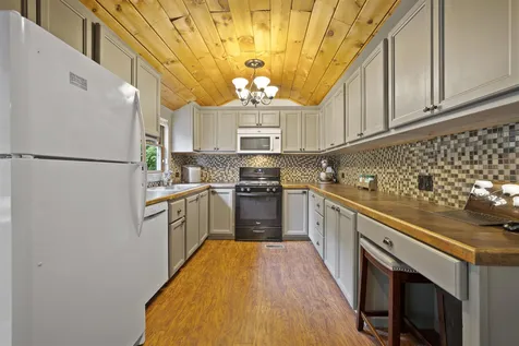 62 Castlerock Road Barrington NH 03825