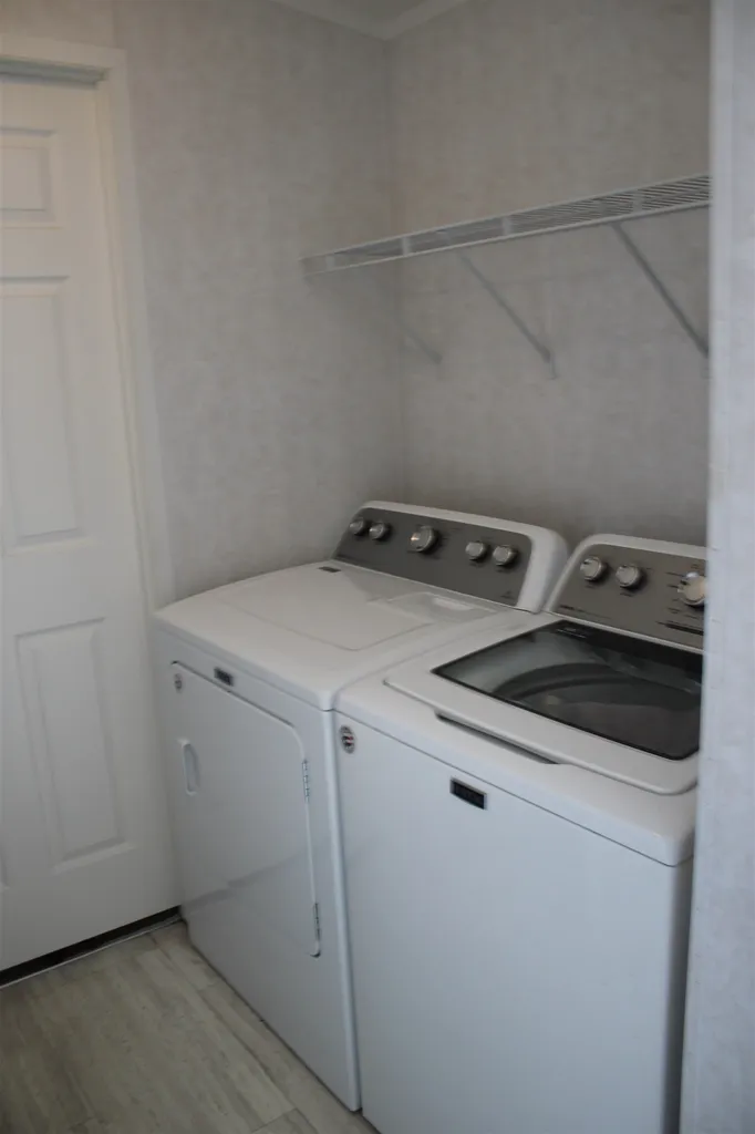 21 Embassy Avenue Hooksett NH 03106