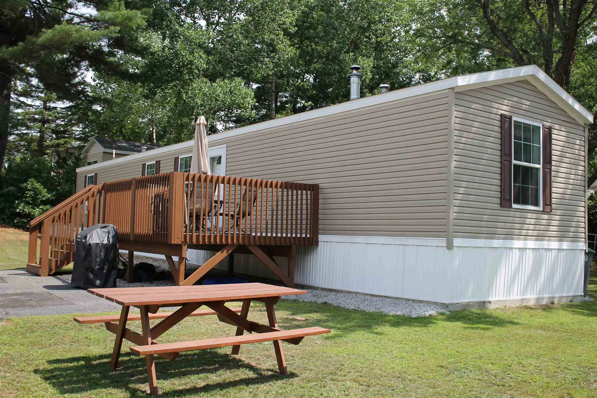 21 Embassy Avenue Hooksett NH 03106