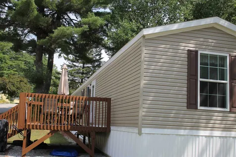 21 Embassy Avenue Hooksett NH 03106