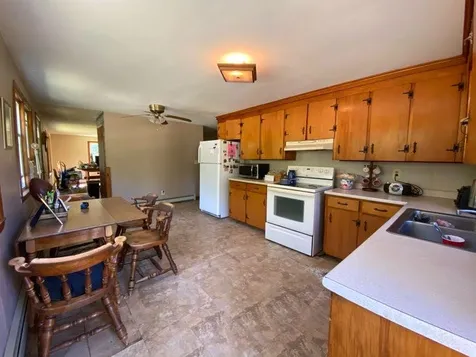 69 College Road Wolfeboro NH 03894