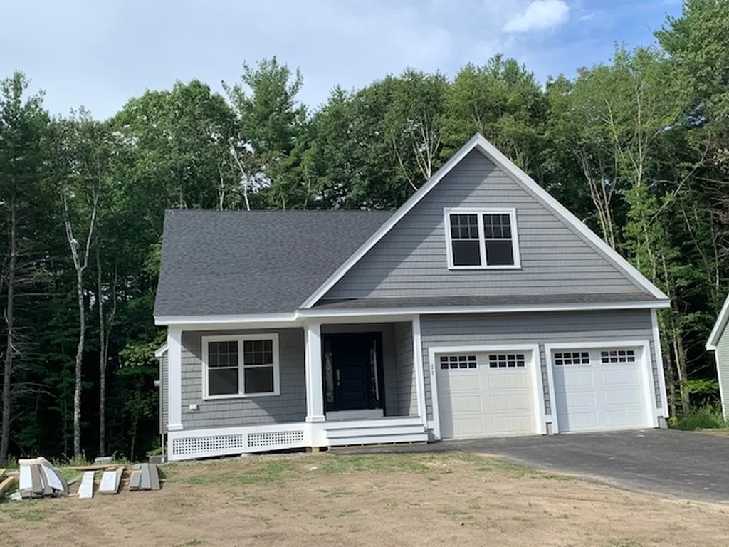 11 Conifer Way Salem NH 03079