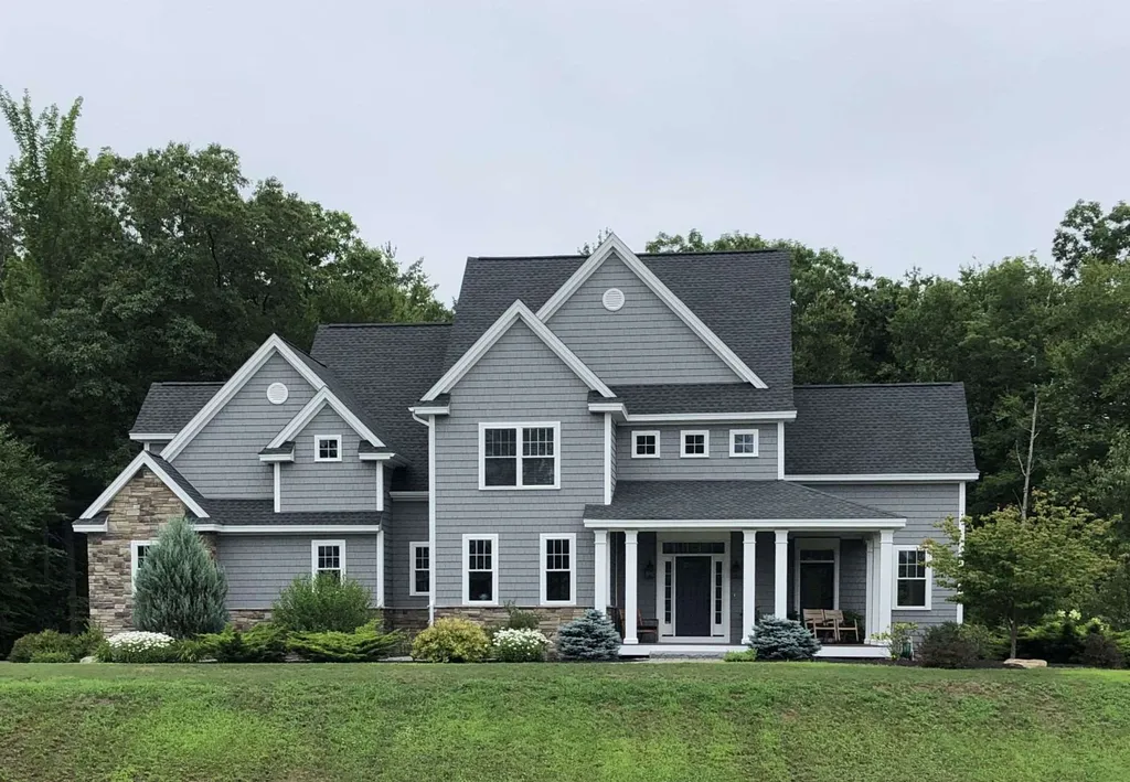 10 Settlers Court Bedford NH 03110