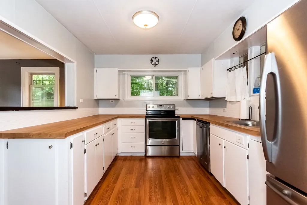 6 Granite Street Newmarket NH 03857