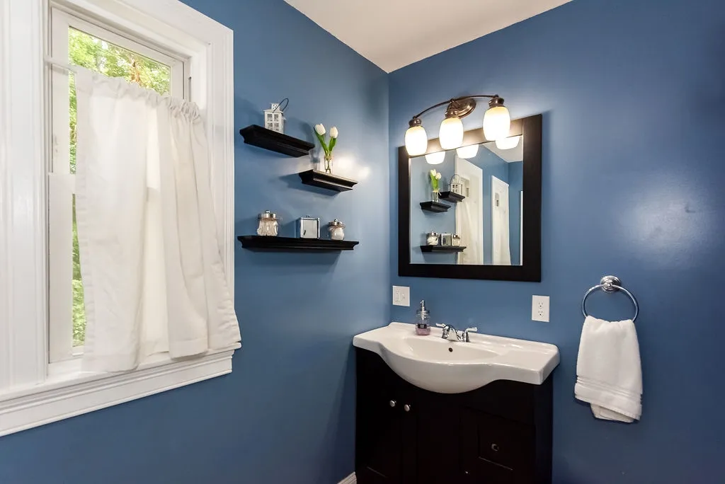 6 Granite Street Newmarket NH 03857