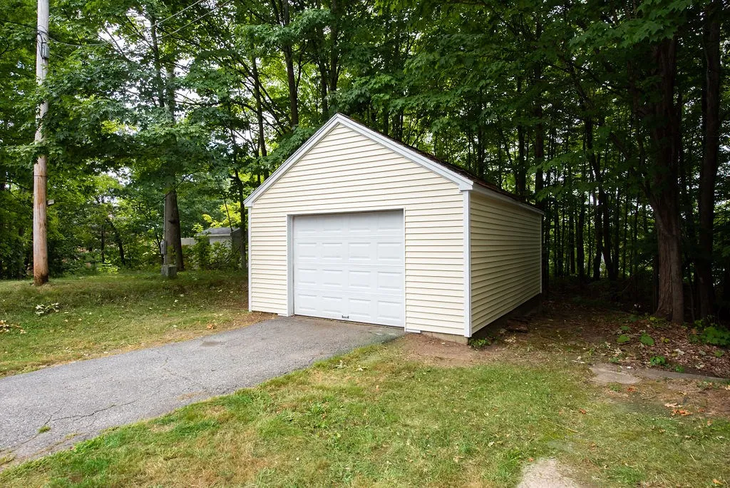 6 Granite Street Newmarket NH 03857
