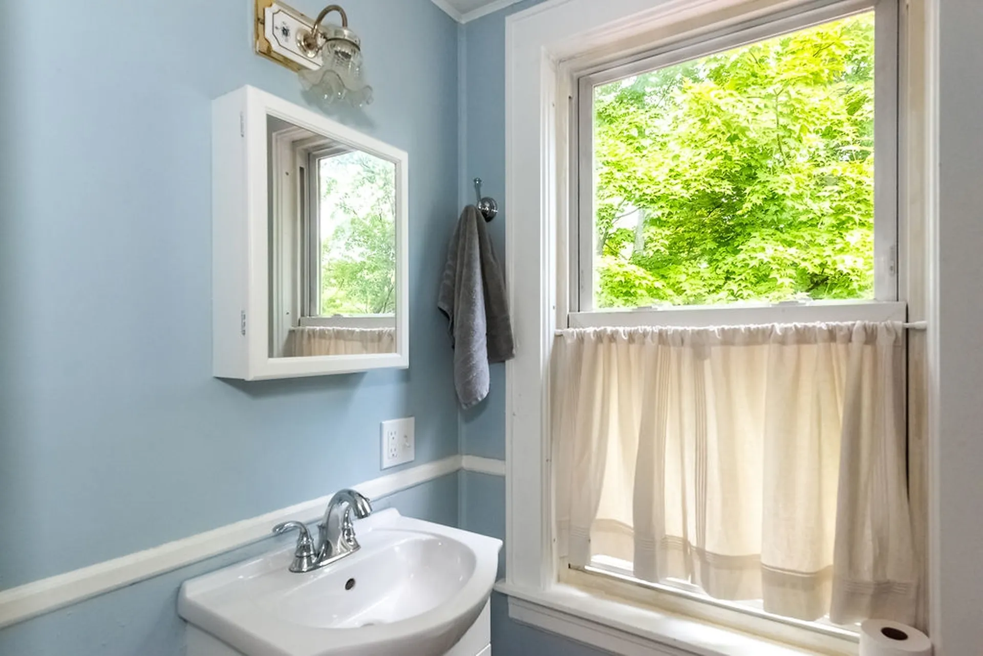 6 Granite Street Newmarket NH 03857