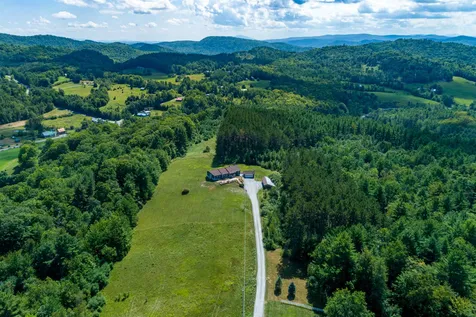 469 Day Road Sharon VT 05065