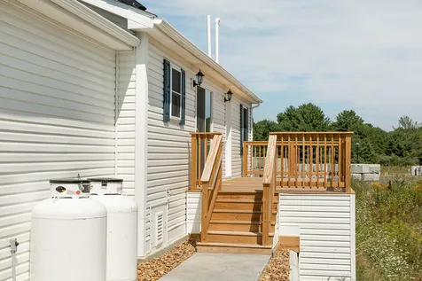 48 Settlement Loop Kittery ME 03904