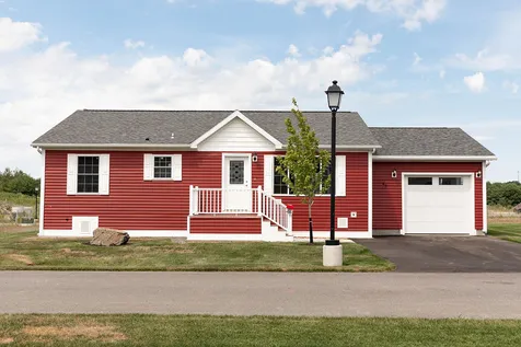 47 Settlement Loop Kittery ME 03904