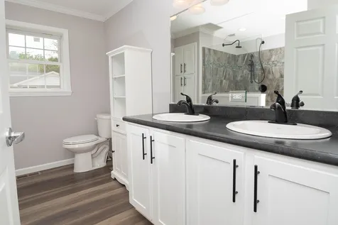 47 Settlement Loop Kittery ME 03904