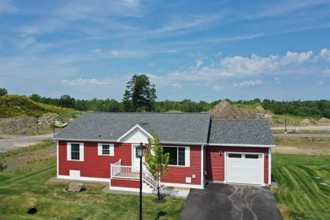 47 Settlement Loop Kittery ME 03904