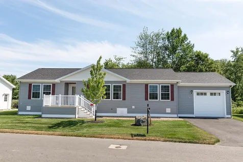 46 Settlement Loop Kittery ME 03904