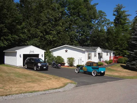 126 Easton Court Laconia NH 03246