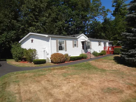 126 Easton Court Laconia NH 03246