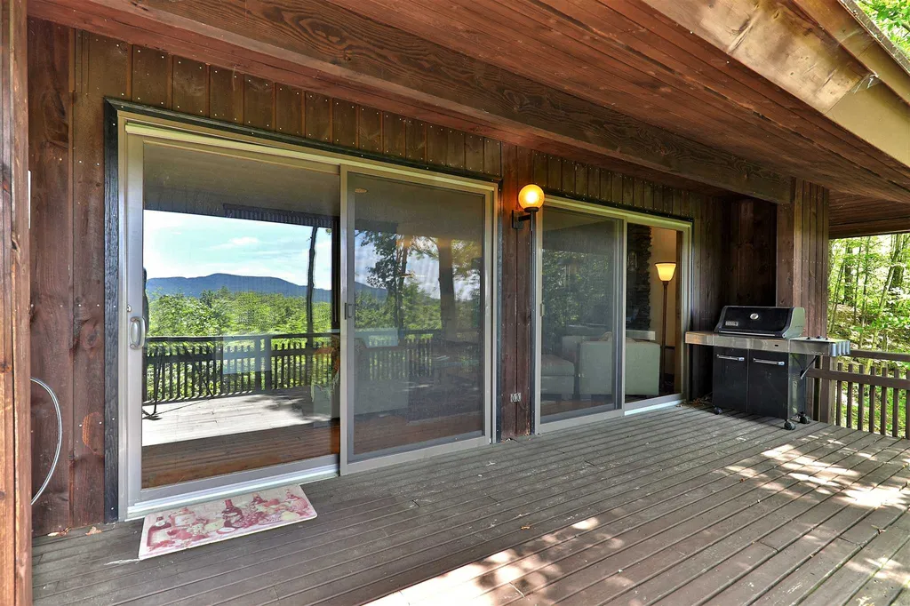 219 Sparrow Hawk Road Rochester VT 05767