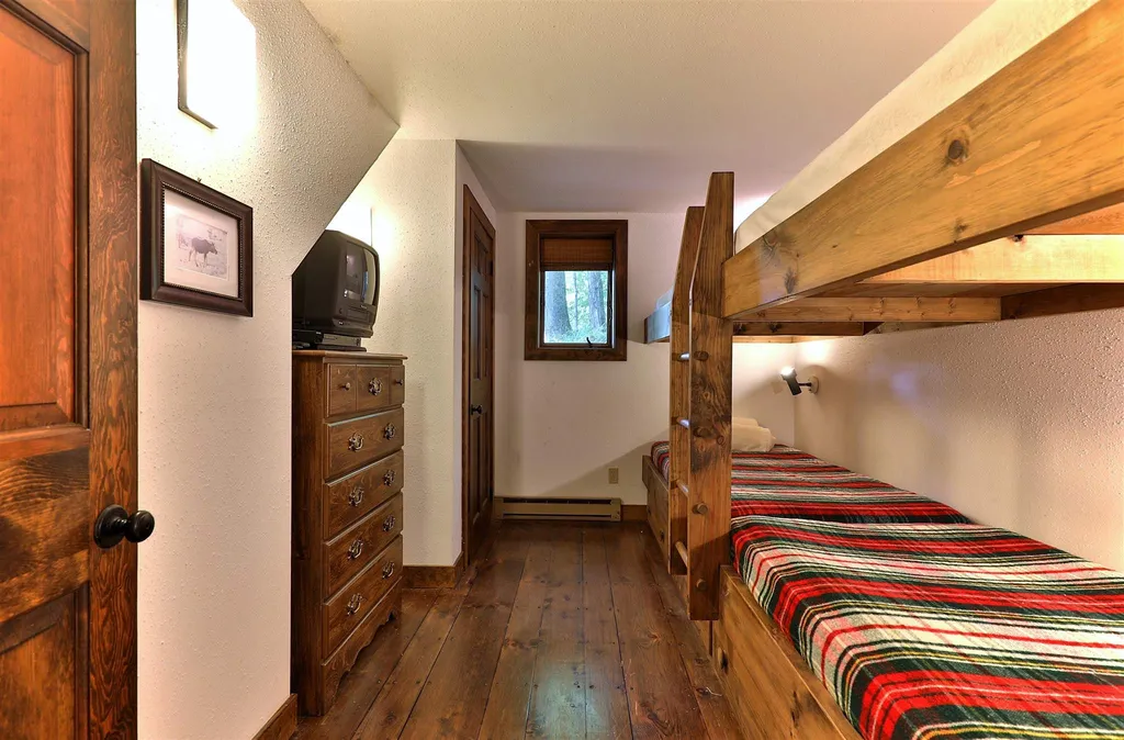 219 Sparrow Hawk Road Rochester VT 05767