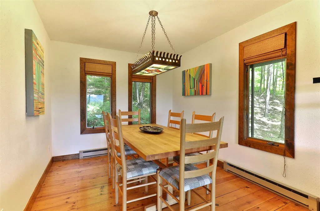 219 Sparrow Hawk Road Rochester VT 05767