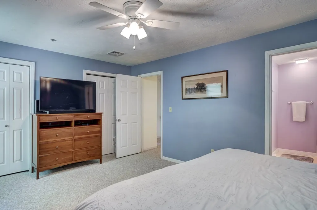 23 Shoalcreek Road Hudson NH 03051