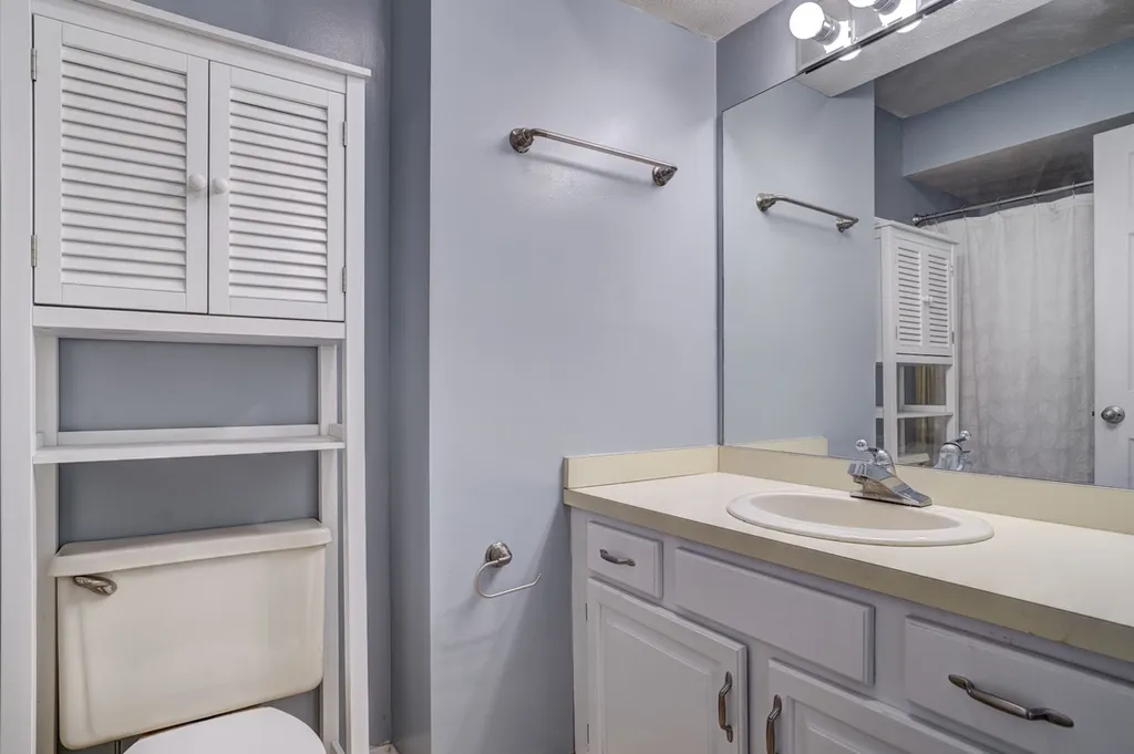 23 Shoalcreek Road Hudson NH 03051