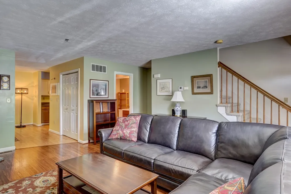 23 Shoalcreek Road Hudson NH 03051