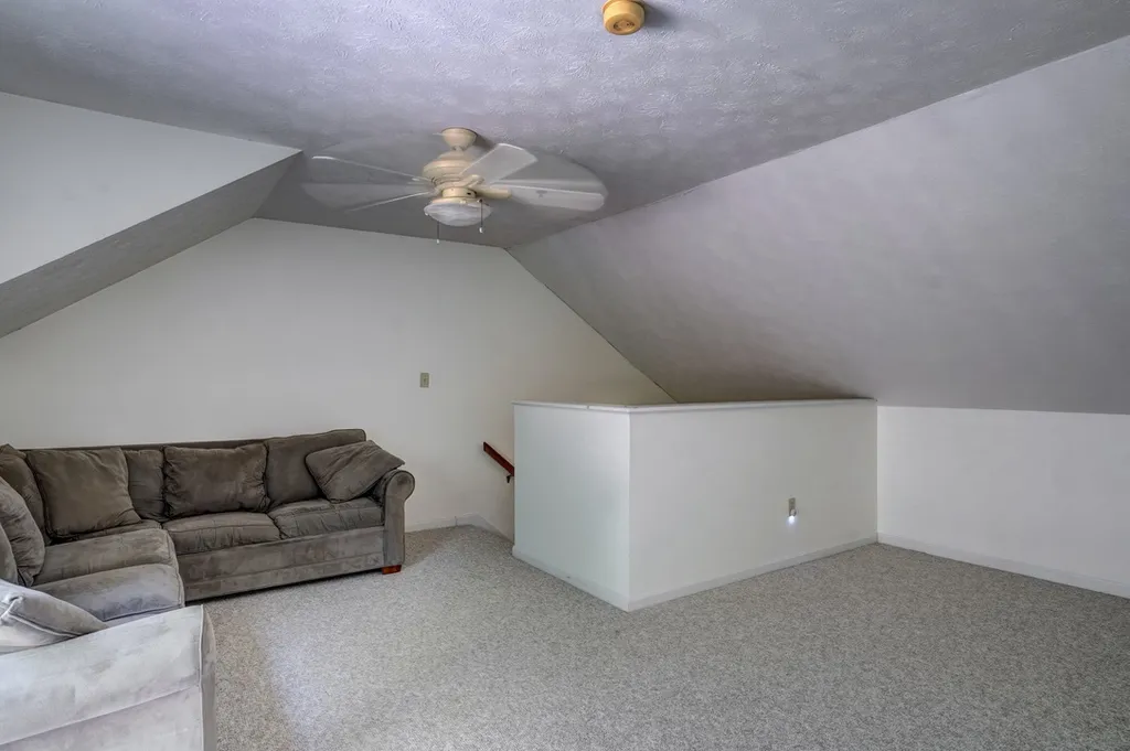 23 Shoalcreek Road Hudson NH 03051