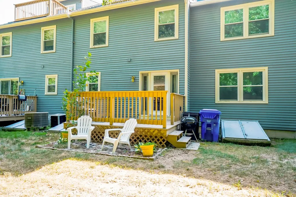 23 Shoalcreek Road Hudson NH 03051