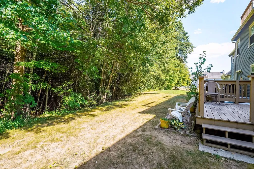 23 Shoalcreek Road Hudson NH 03051