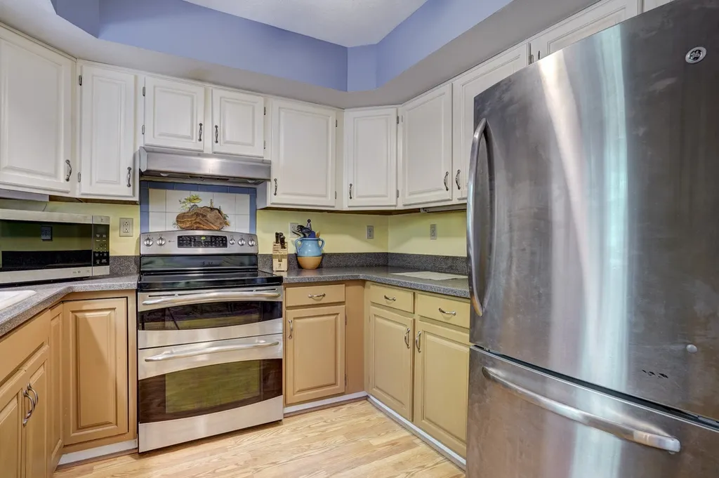 23 Shoalcreek Road Hudson NH 03051