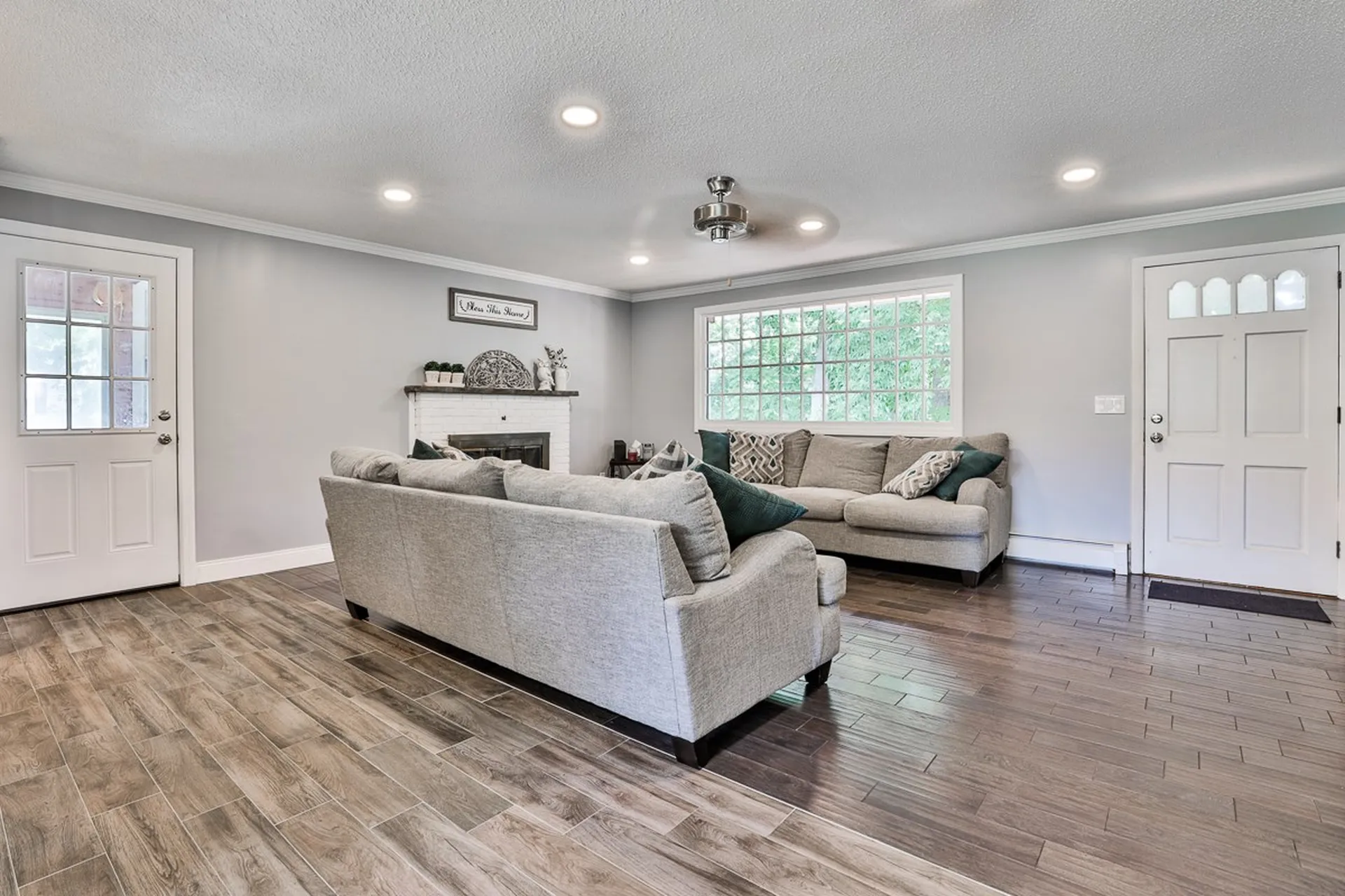 81 Rockingham Road Londonderry NH 03053