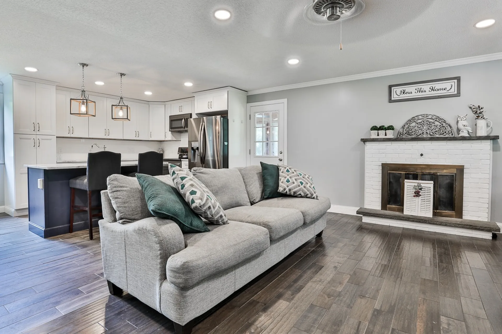 81 Rockingham Road Londonderry NH 03053