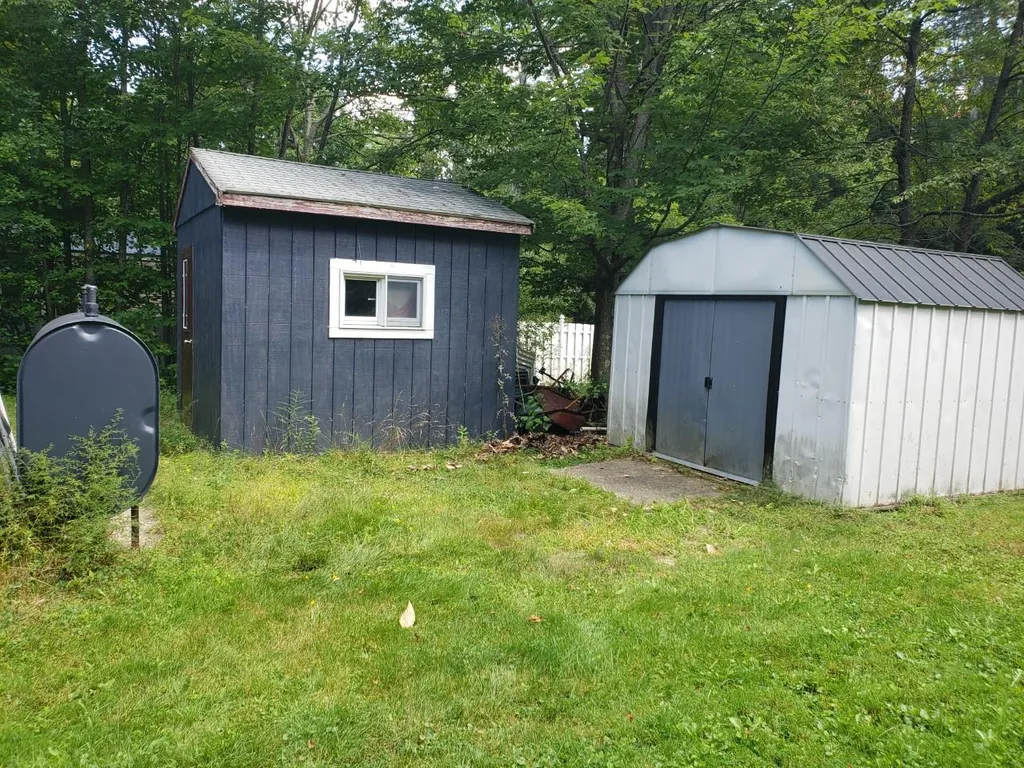 20 Fairway Avenue Newport NH 03773
