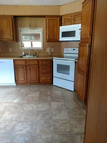 20 Fairway Avenue Newport NH 03773