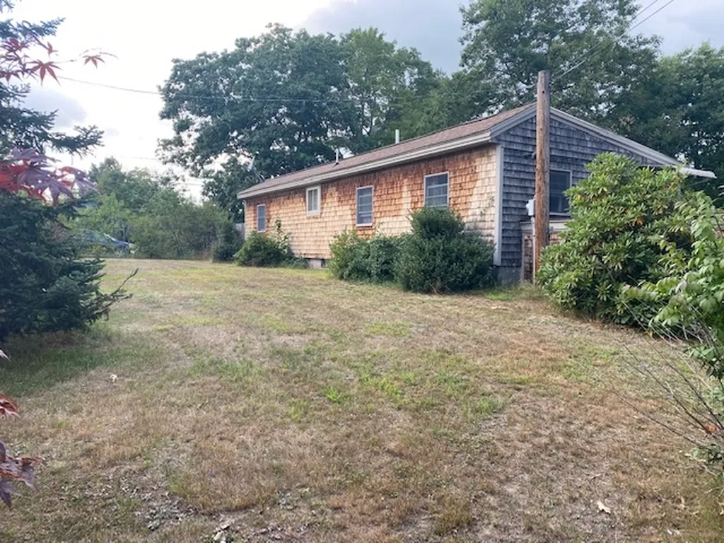49 Flat Rock Bridge Road Rochester NH 03868