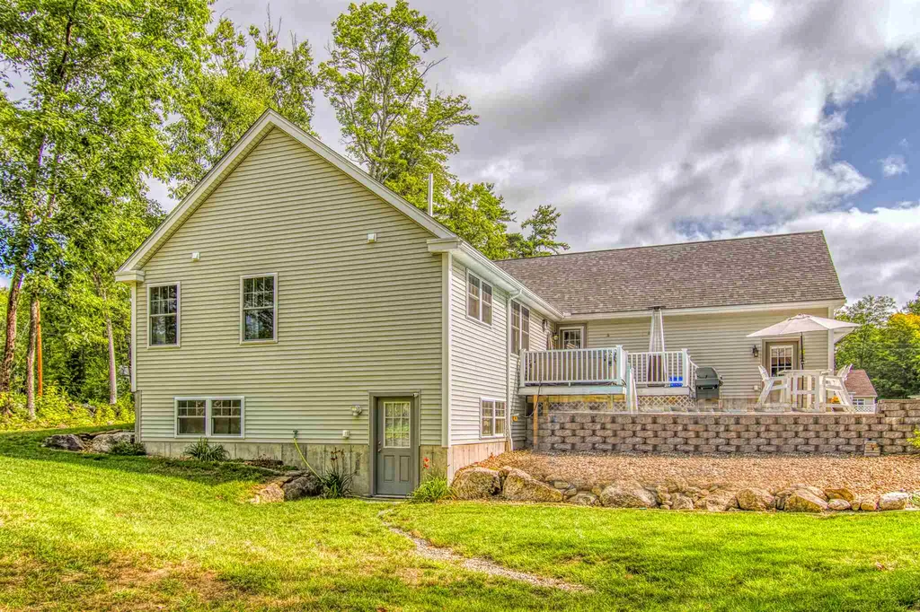 110 Gristmill Road Fremont NH 03044