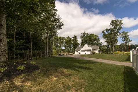 110 Gristmill Road Fremont NH 03044